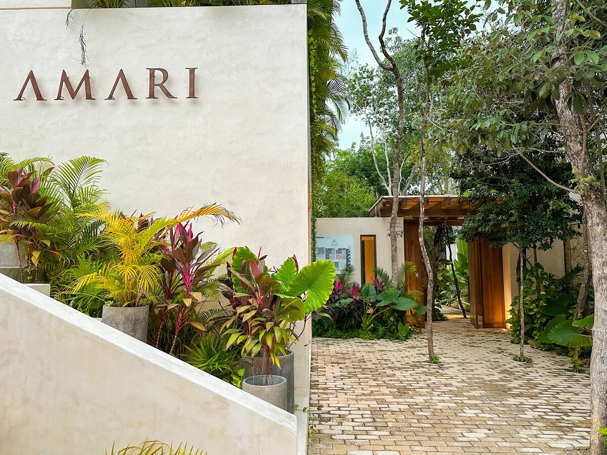 Dining table set for six guests at Luxury Jungle VIBE villa in Tulum
